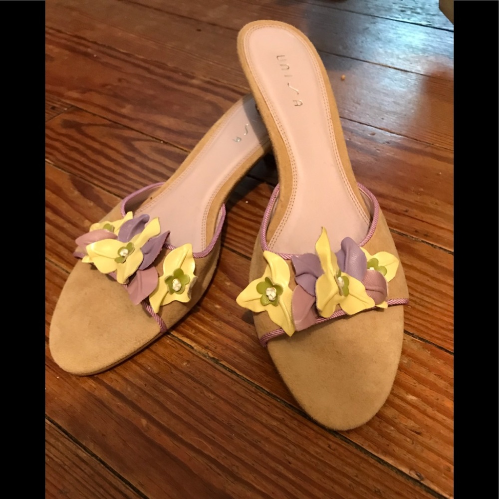 Unisa Slip on Sandals 8 1/2  Great summer look!!